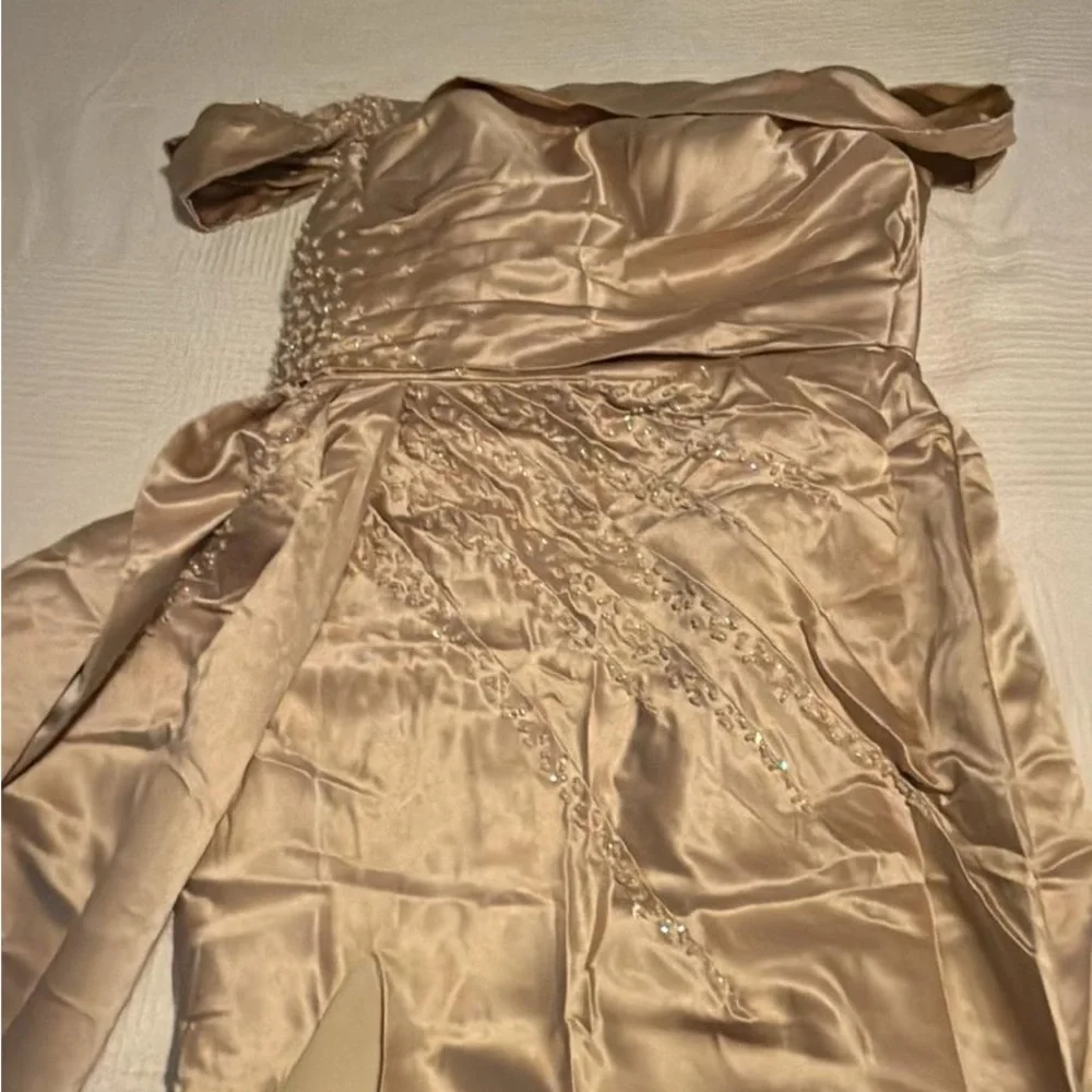 Stunning One Shoulder Gold Dress - Picture 5 of 10